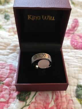 Silver-Tone Floral Pattern Adjustable Ring - Silver